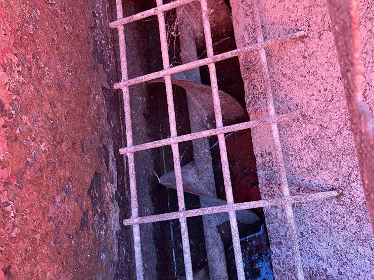 case-ih-1350-image-17