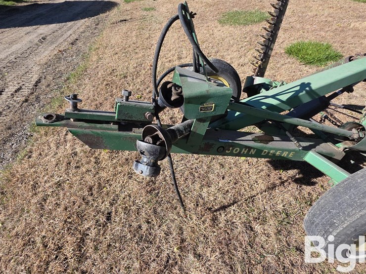 john-deere-450-image-10