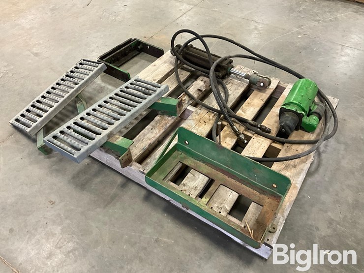 john-deere-3020-image-7