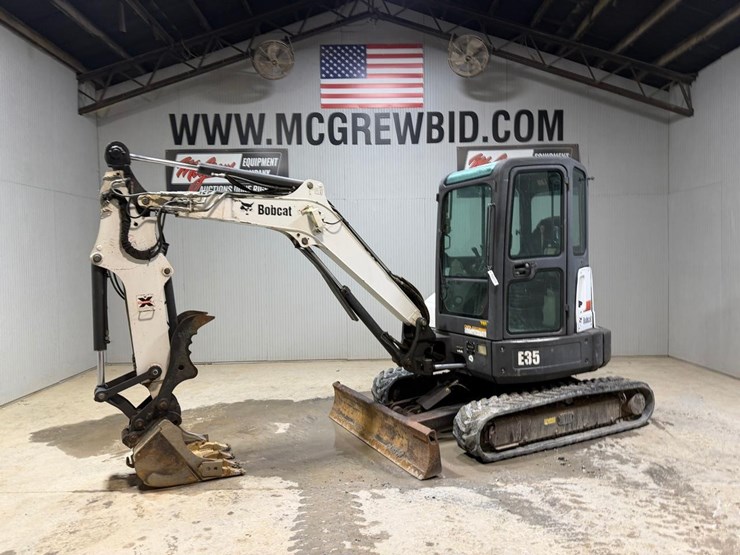 bobcat-e35-image-1