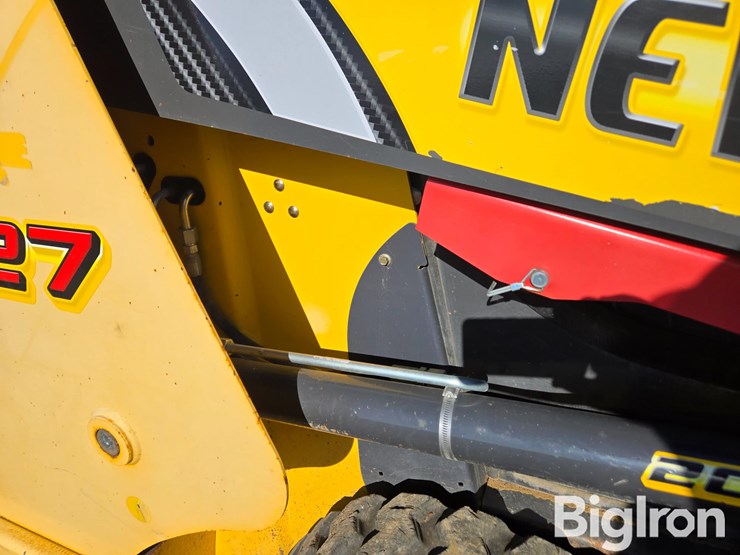 new-holland-c227-image-19