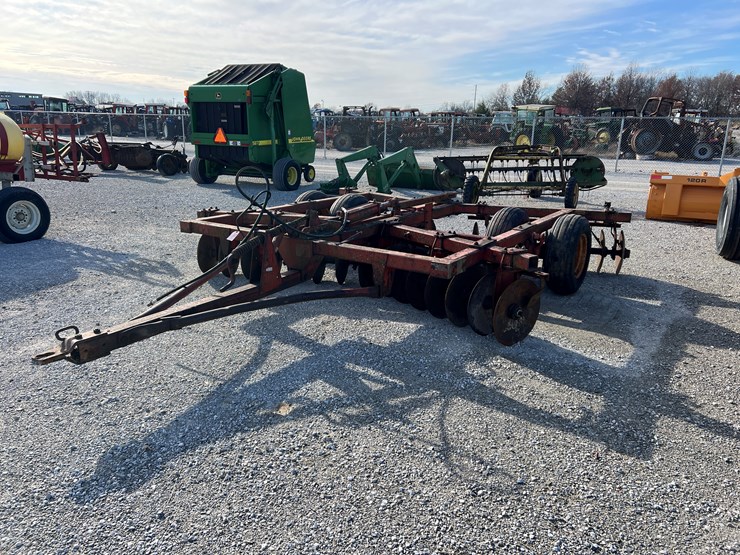 massey-ferguson-820-image-8