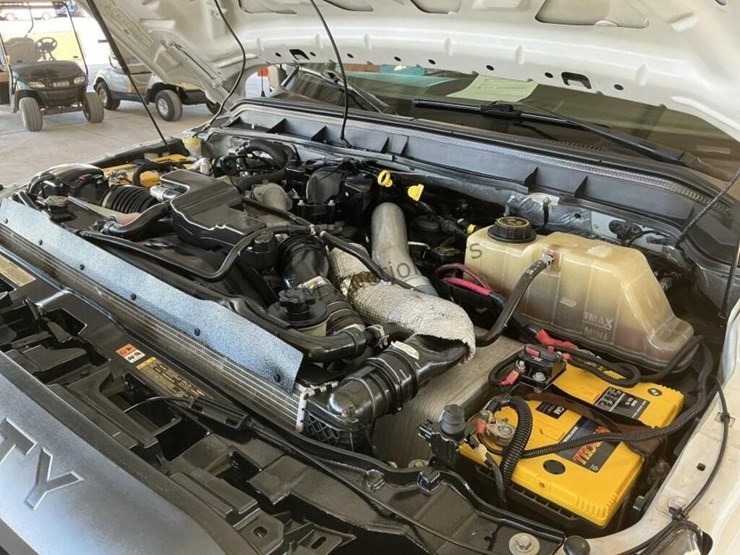 2016-ford-f550-image-15