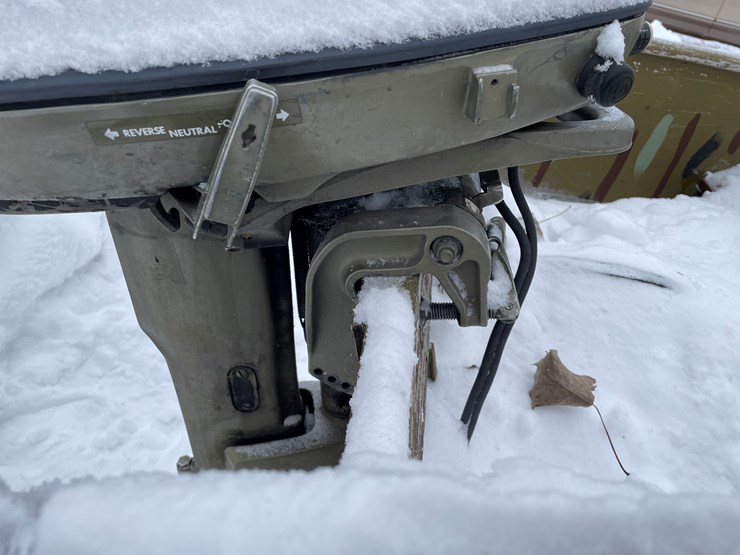 #7485-•-alumacraft-fdl-aluminum-fishing-boat-(no-title)-image-11