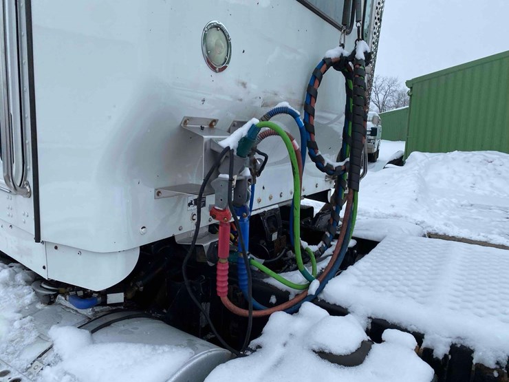 2016-kenworth-t400-image-11