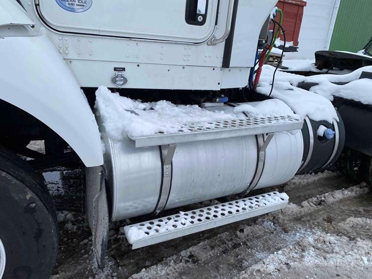 2016-kenworth-t400-image-10