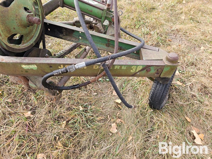 john-deere-38-image-19