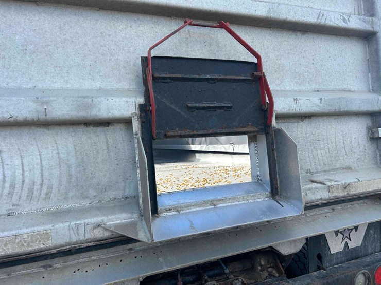 western-star-4964f-image-47