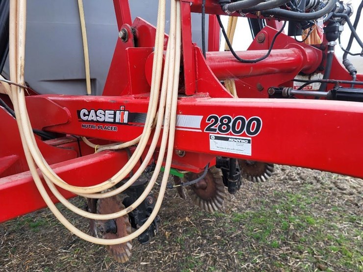 case-ih-2800-image-30