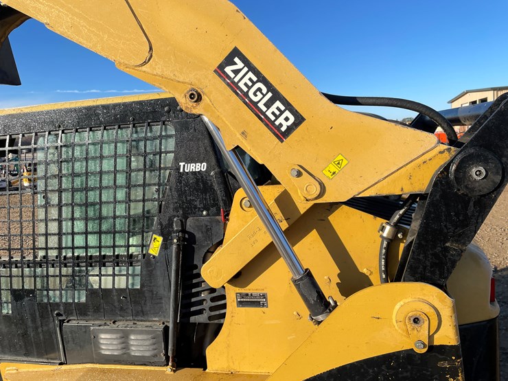 caterpillar-257b-image-31