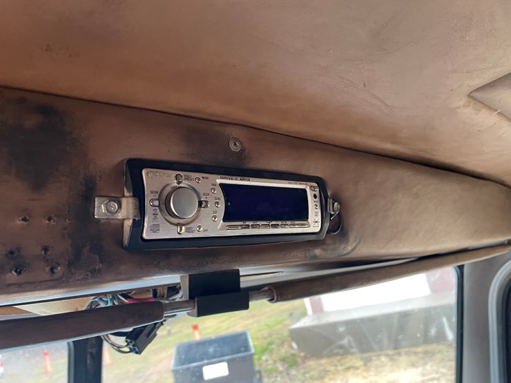 peterbilt-357-image-67