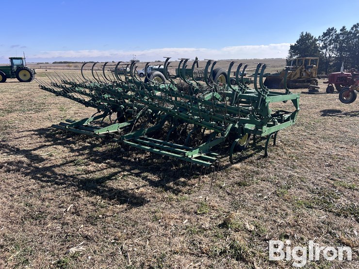 john-deere-1010-image-5