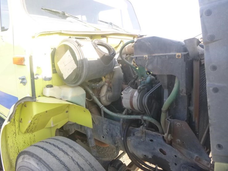 international-4900-image-20