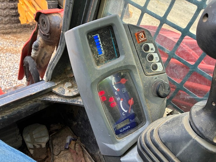 2021-kubota-svl97-2-image-24