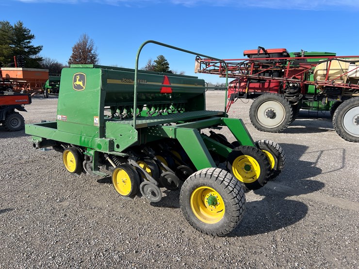 john-deere-750-image-5