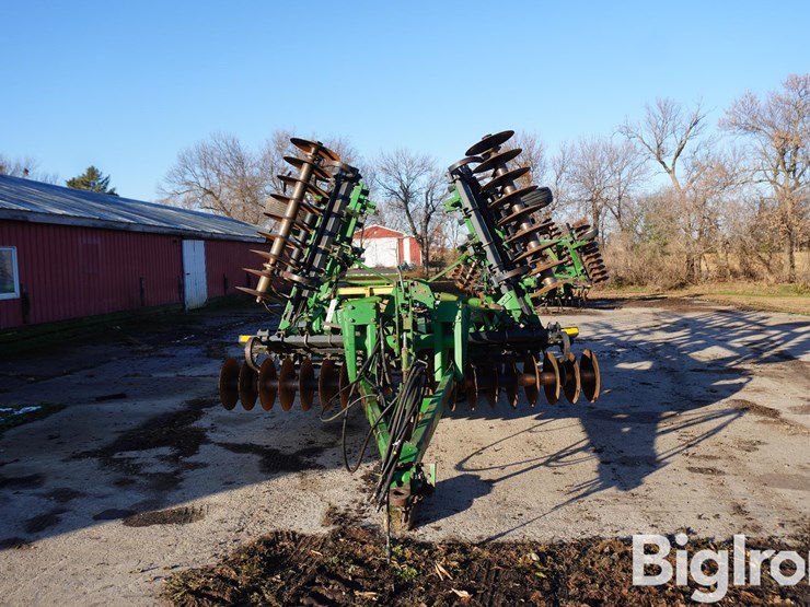 john-deere-726-image-2