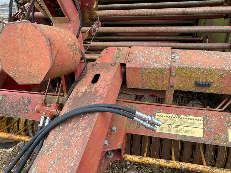 new-holland-850-image-9