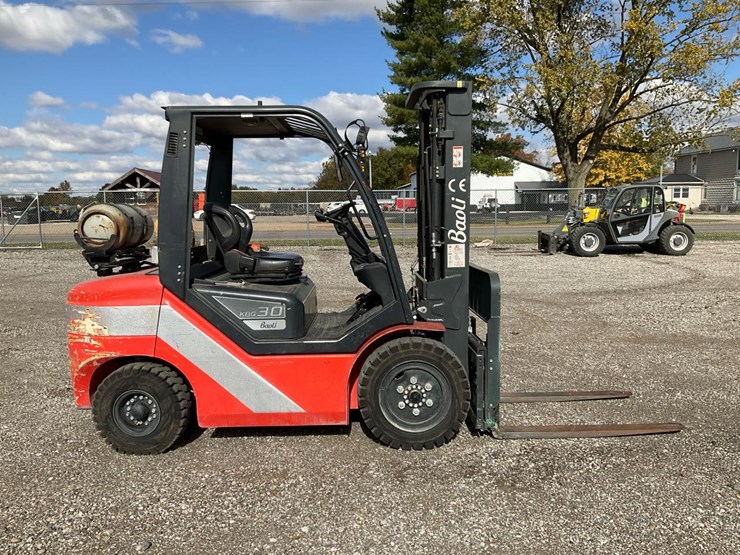 #1350-•-2021-baoli-kbg30-forklift-image-6