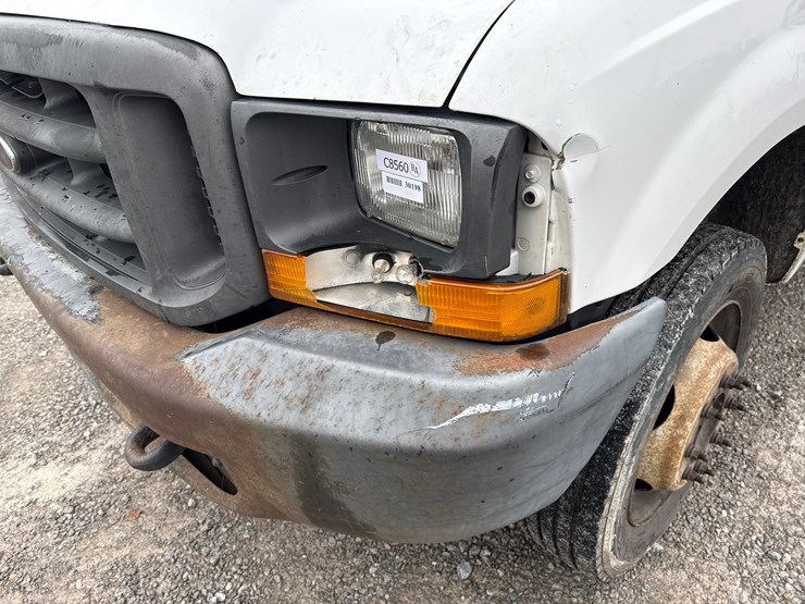 ford-f550-xl-image-9