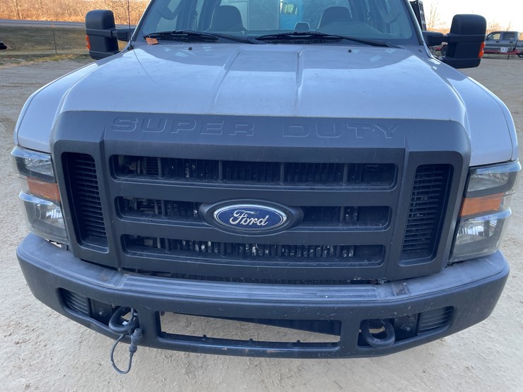 ford-f250-xl-image-10