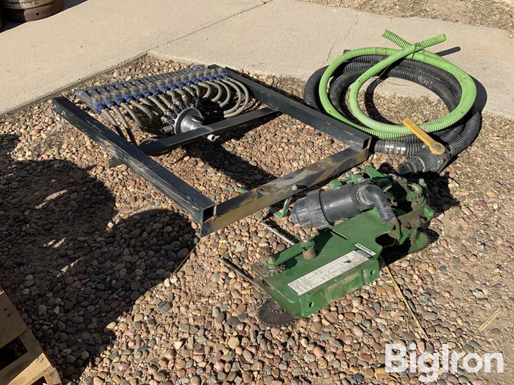 john-blue-16-row-fertilizer-pump-and-distributor-image-3
