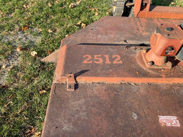 bush-hog-2512-image-11