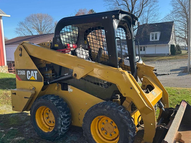 caterpillar-236d-image-7