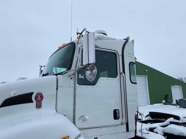 2016-kenworth-t400-image-8