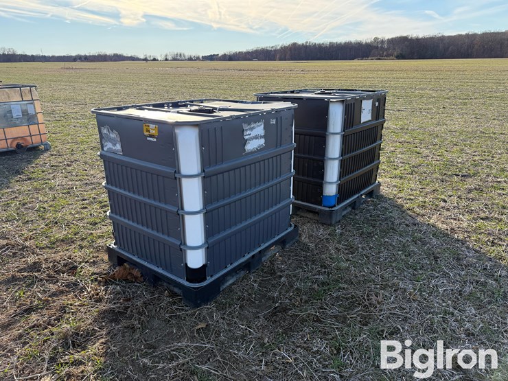 poly-265-gal-containers-image-1