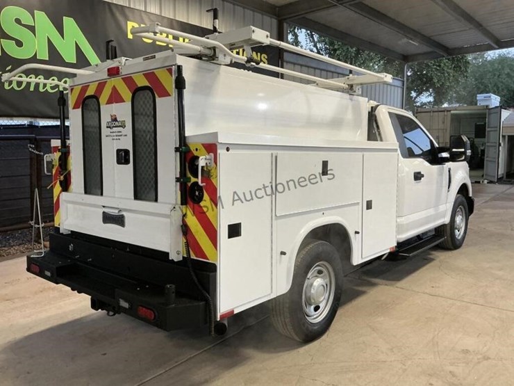 2022-ford-f250-image-8