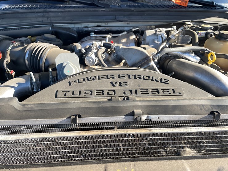 2010-ford-f550-image-29