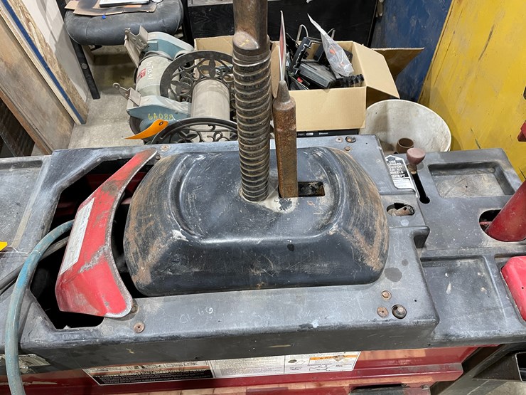 #7901-•-coats-4050a-tire-changer-image-5