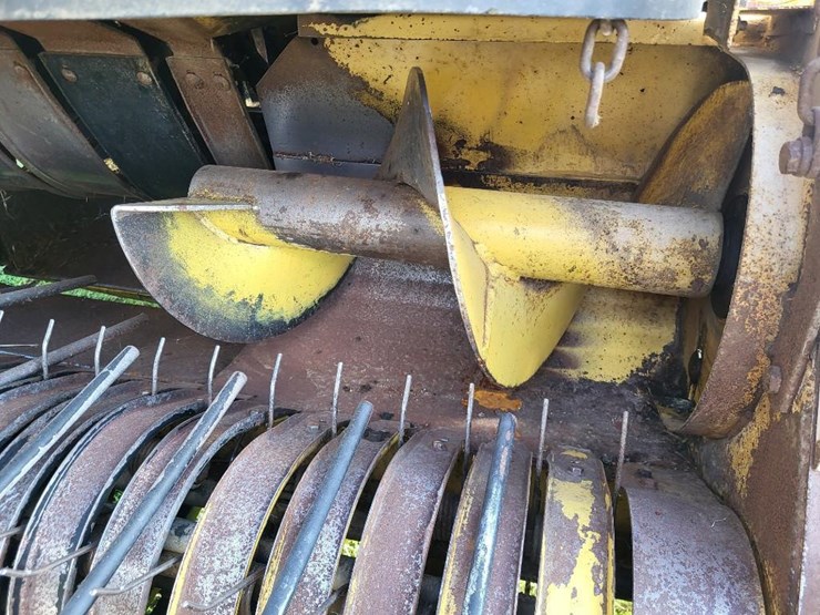 new-holland-590-image-41