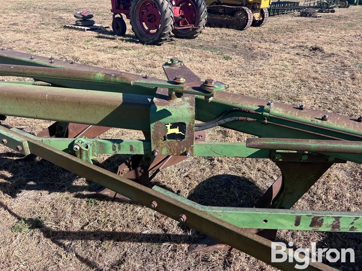 john-deere-a-image-13