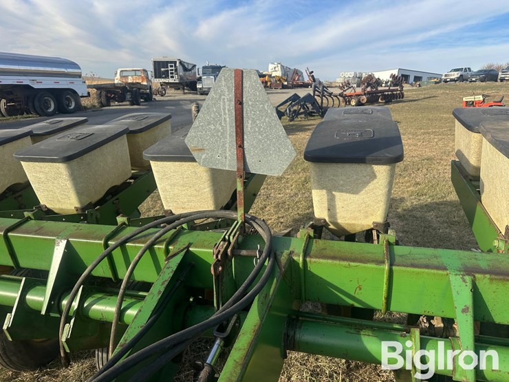 john-deere-7000-image-17