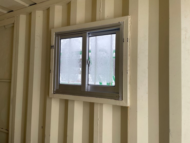 #7484-•-12'-shipping-container-image-4