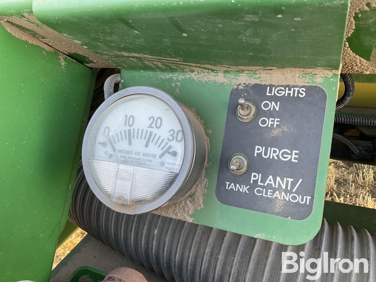 2012-john-deere-dr24-image-19