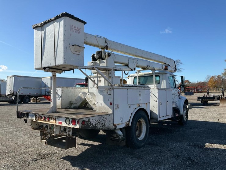 2001-international-4900-image-5