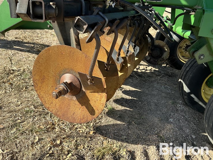 john-deere-630-image-16