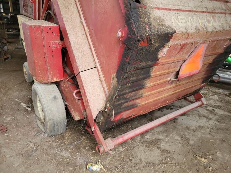 new-holland-851-image-16