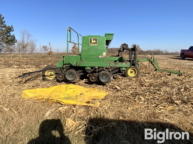 john-deere-750-image-4