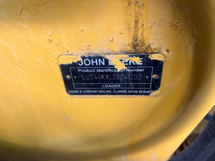deere-244k-image-6