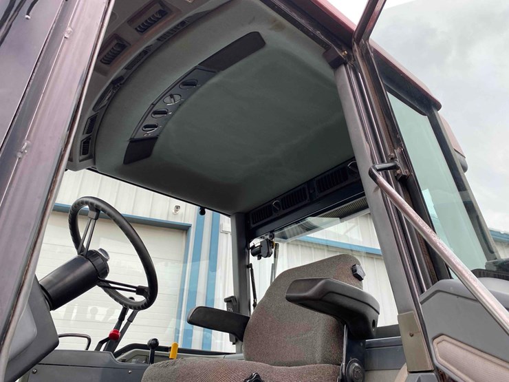 case-ih-7140-image-45