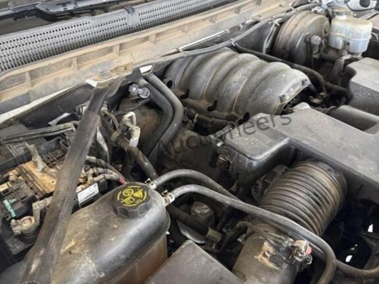 2019-chevrolet-silverado-1500-image-18