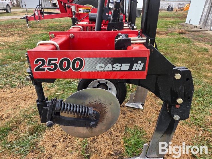 case-ih-2500-image-10