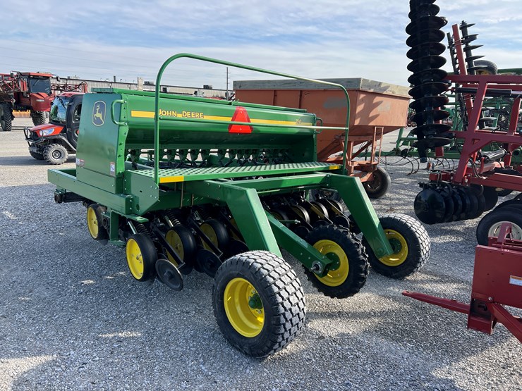 john-deere-750-image-7