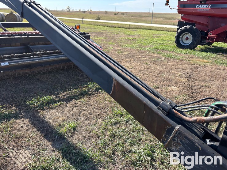 hesston-1265-image-13