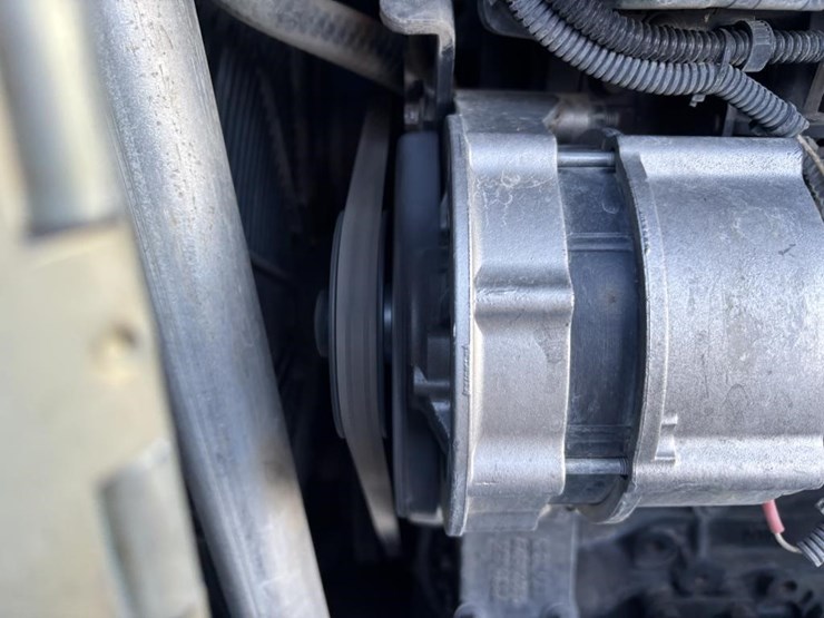 2018-genie-gth1056-image-50