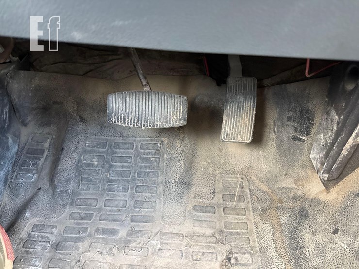 2012-ford-f350-xl-image-34