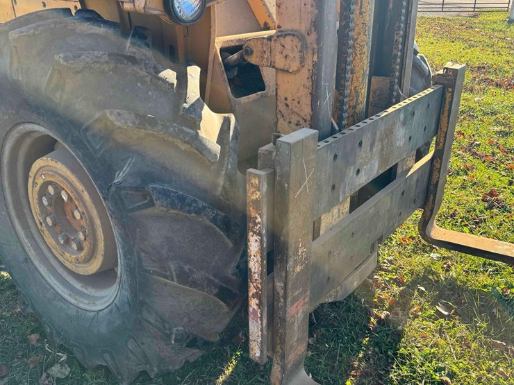 massey-ferguson-2500-image-17